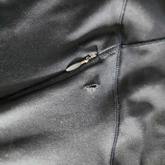 Under Armour black athletic leggings - Picture 5 of 11